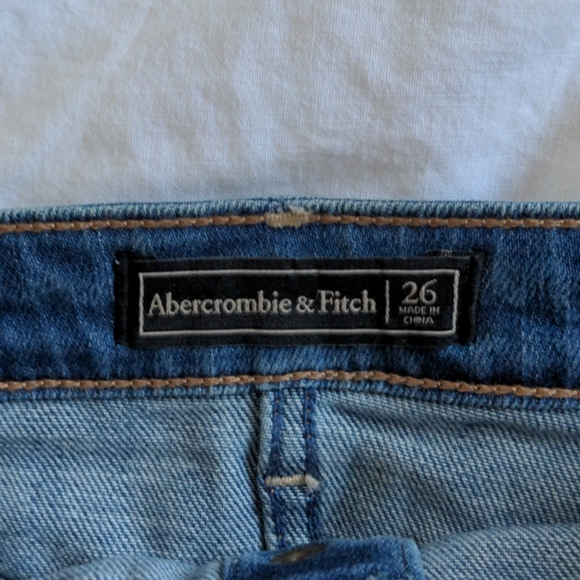 Abercrombie & Fitch high waisted denim skirt - Picture 3 of 3